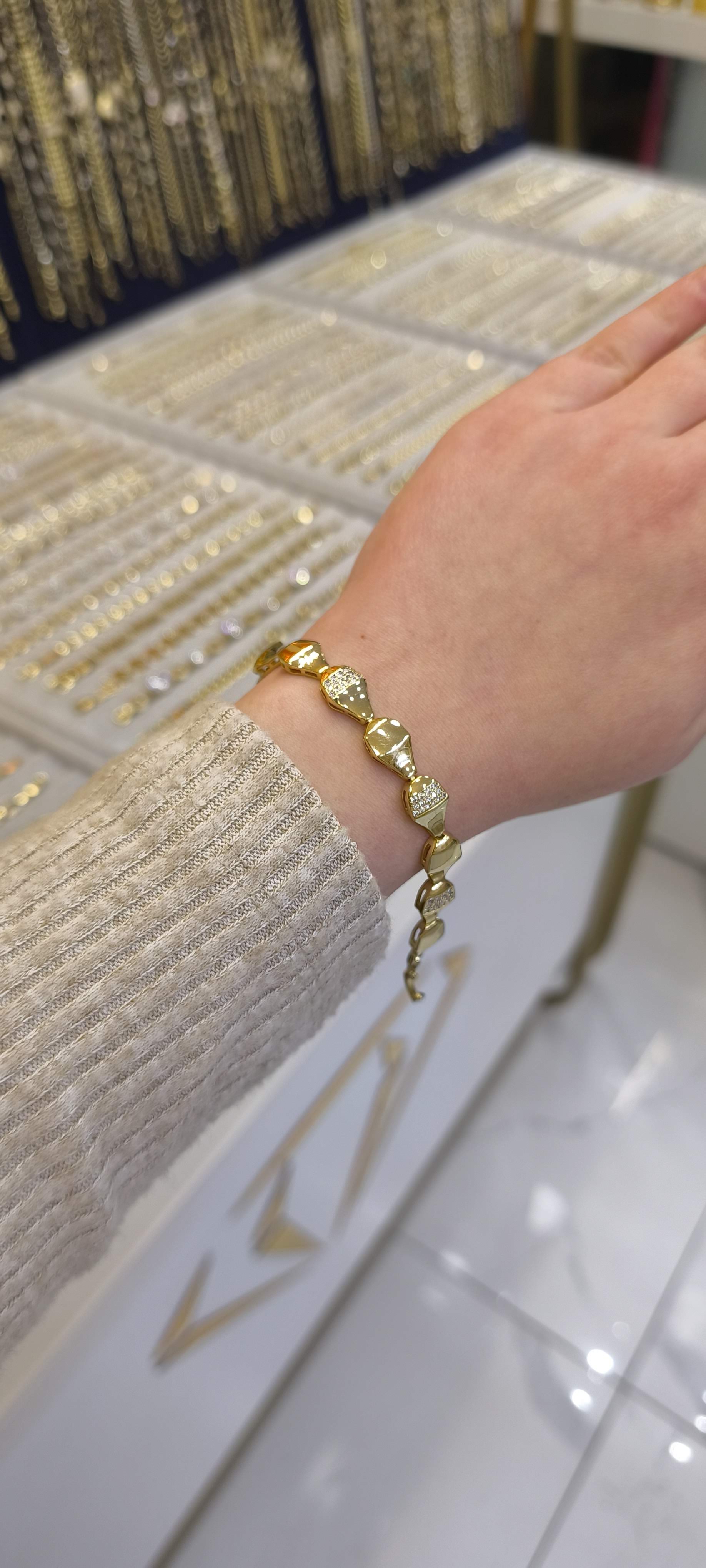 XUPING - MAJESTIC MODEL