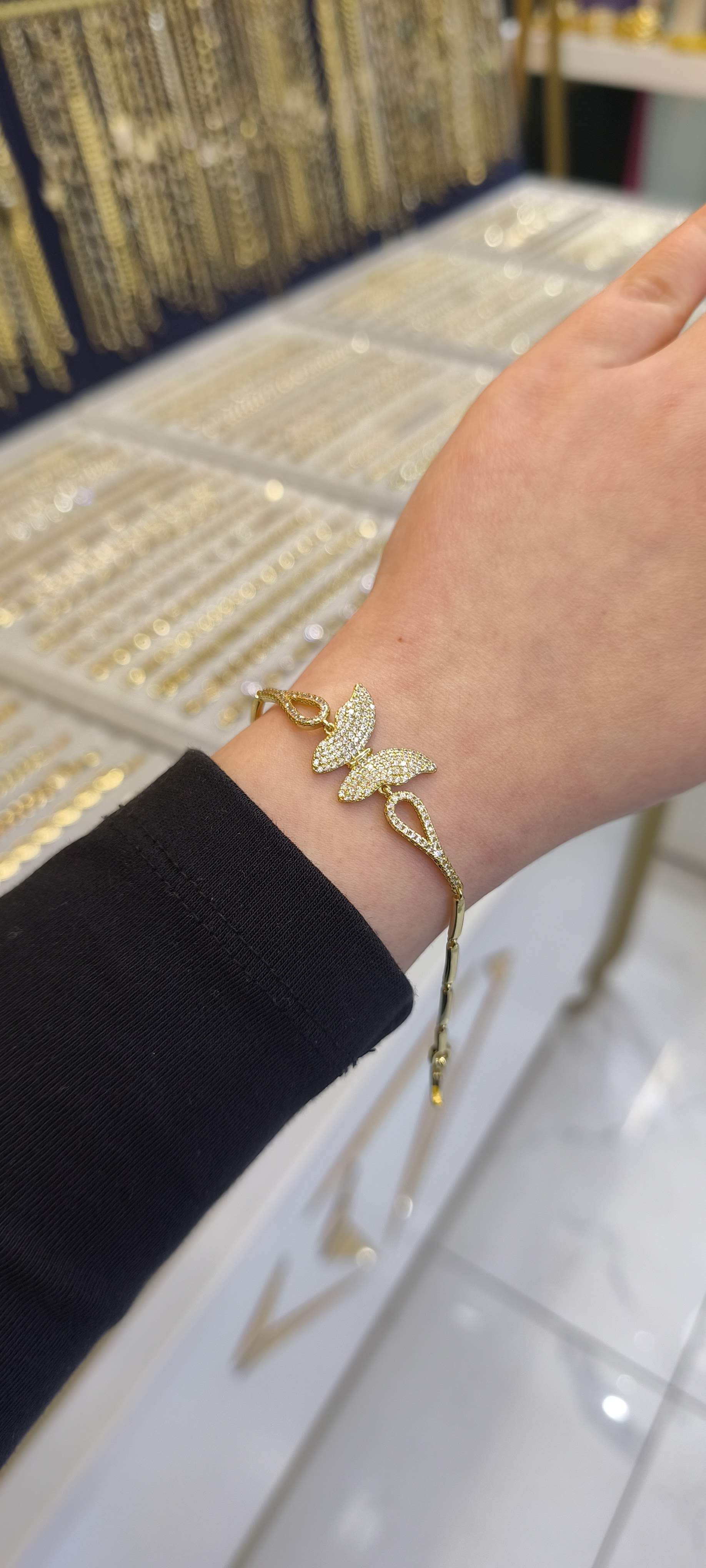 XUPING - BİR KELEBEK KONDU